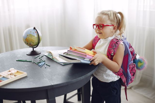 Cartable multicolore : détail produit et avis