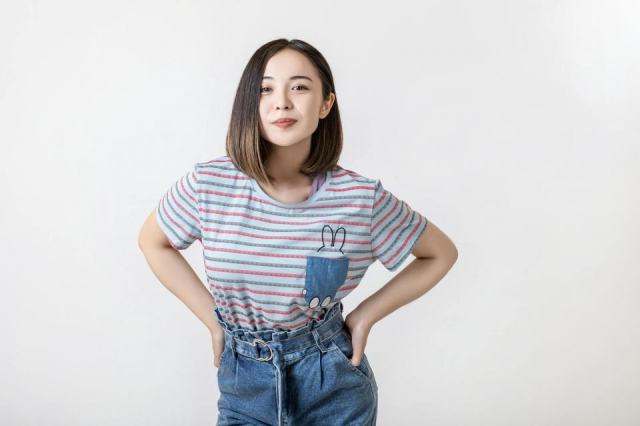 Tee shirt chat poche : l'accessoire chat qu'il vous faut