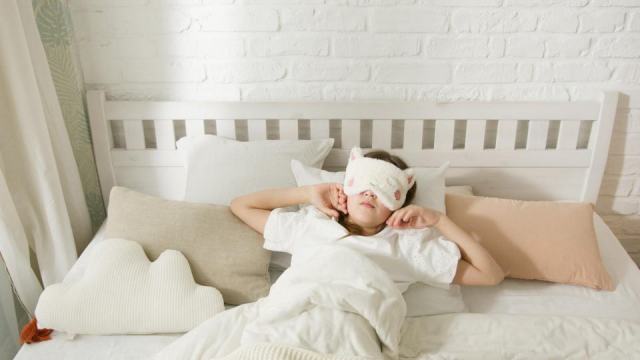 Masque pour dormir chat : l'accessoire chat qu'il vous faut