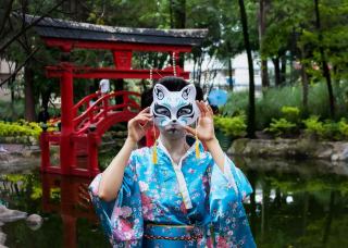 Masque traditionnel japonais chat disponible sur Chat Bada
