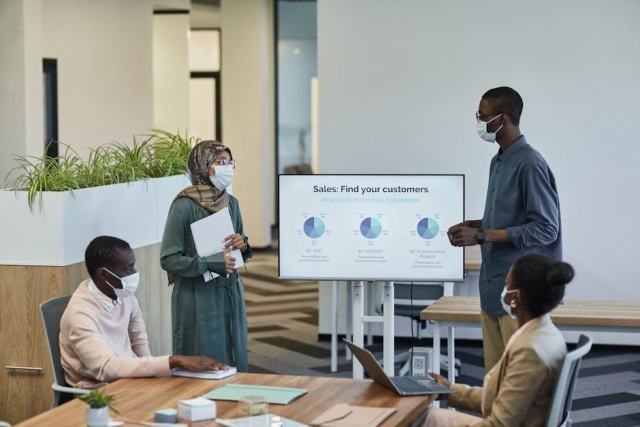 Pylone soldes : l'accessoire chat qu'il vous faut