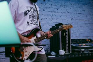 Tee shirt chat guitare : cadeau chat original sur Chat Bada